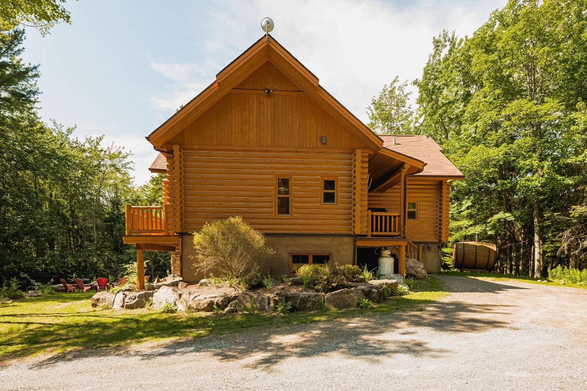 Mille-Isles Fiddler Lake Resort Chalet 76 Deer מראה חיצוני תמונה